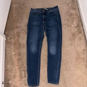 So Juniors size 7 jeggings.